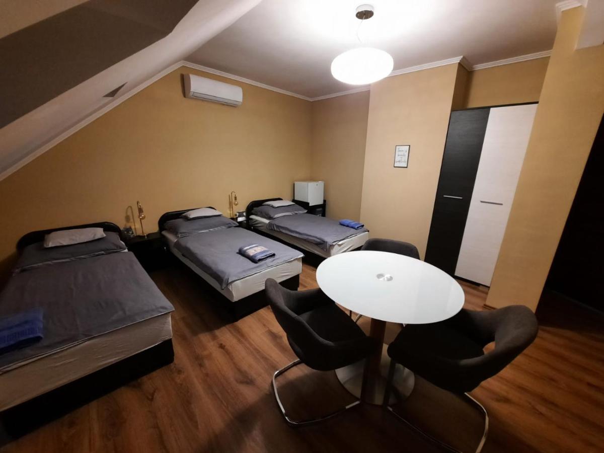 Borostyan Panzio Bed and Breakfast Debrecen Buitenkant foto