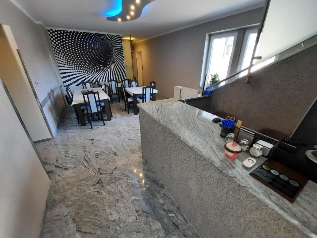 Borostyan Panzio Bed and Breakfast Debrecen Buitenkant foto
