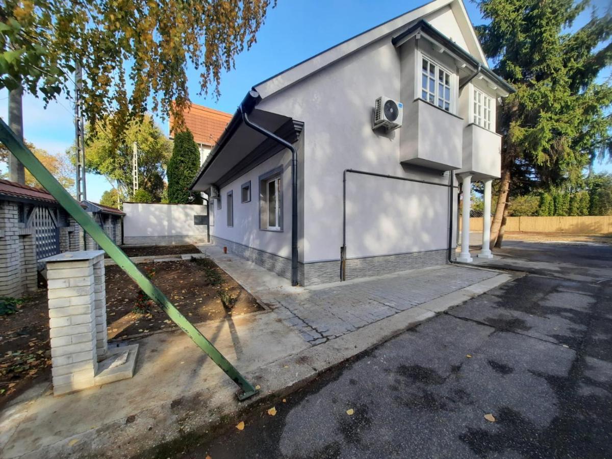 Borostyan Panzio Bed and Breakfast Debrecen Buitenkant foto