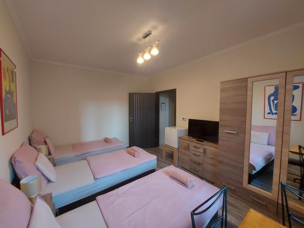 Borostyan Panzio Bed and Breakfast Debrecen Buitenkant foto