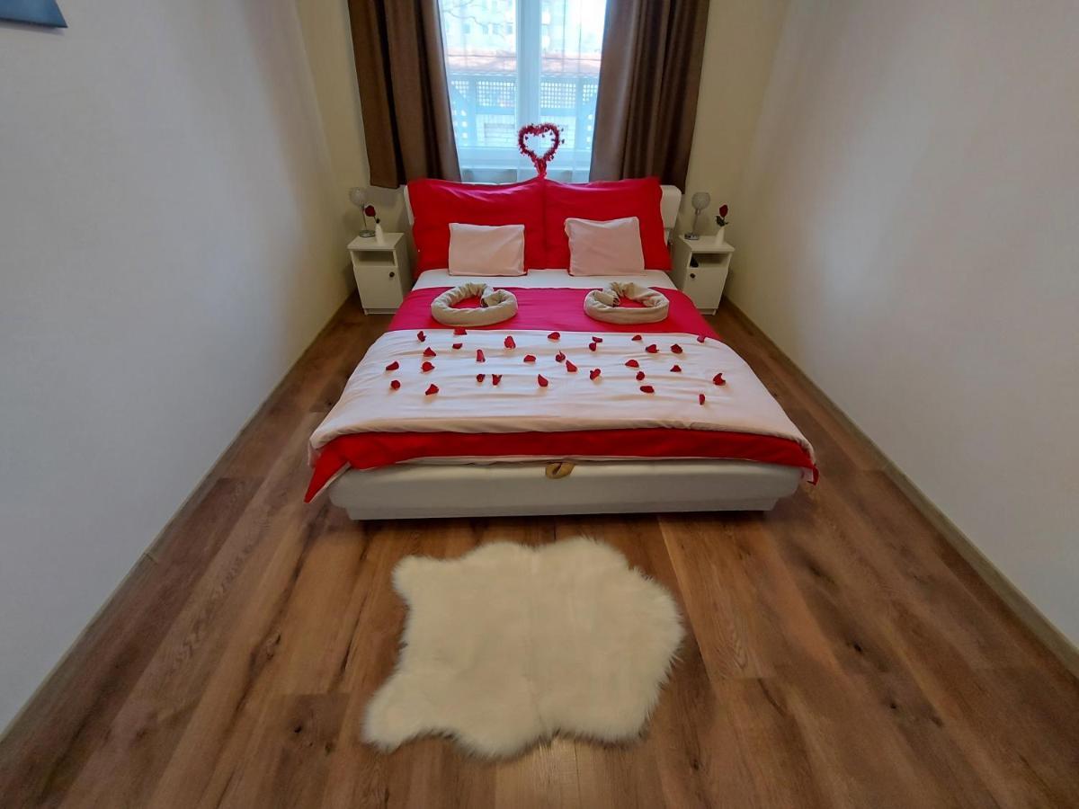 Borostyan Panzio Bed and Breakfast Debrecen Buitenkant foto