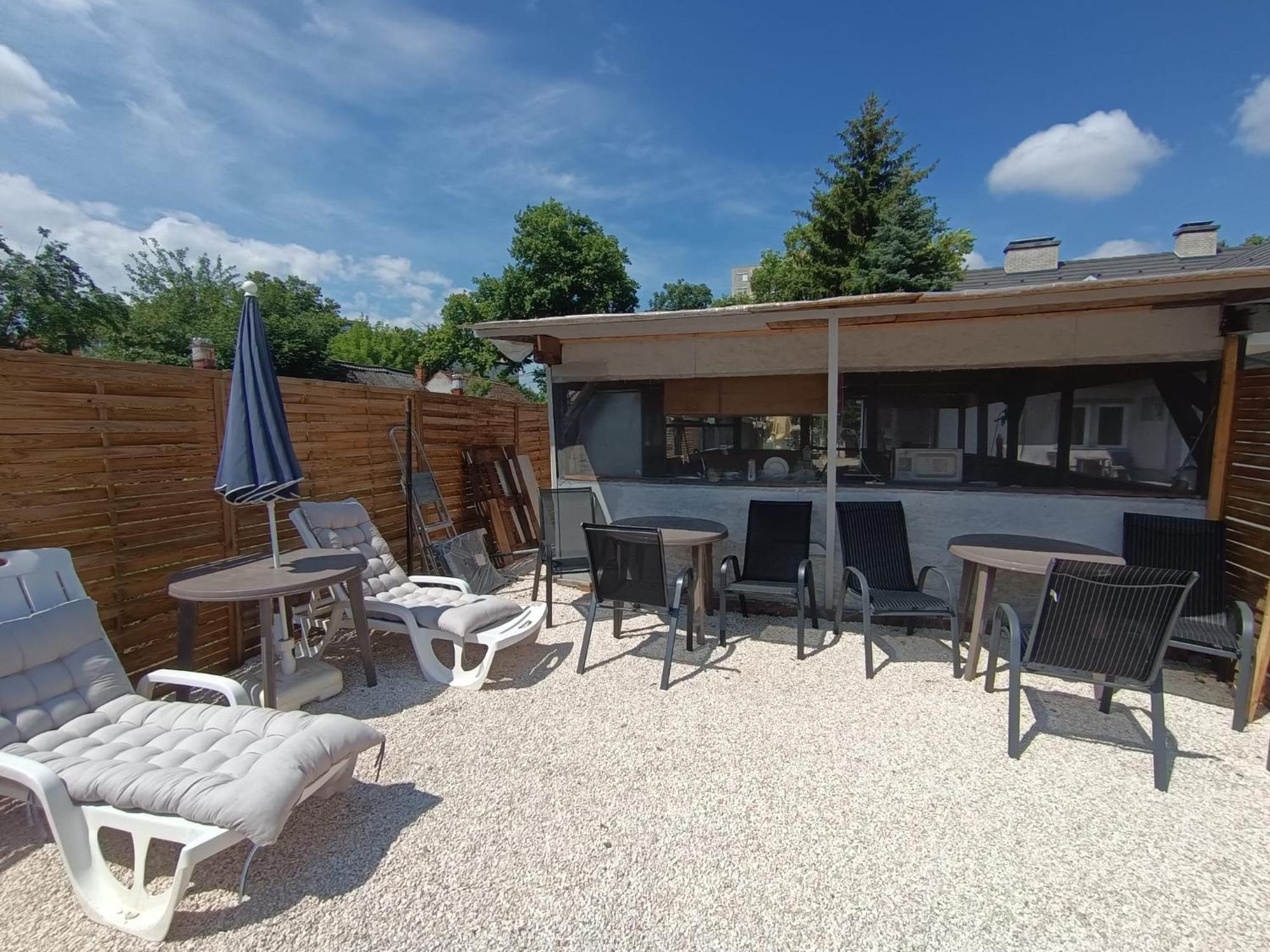 Borostyan Panzio Bed and Breakfast Debrecen Buitenkant foto