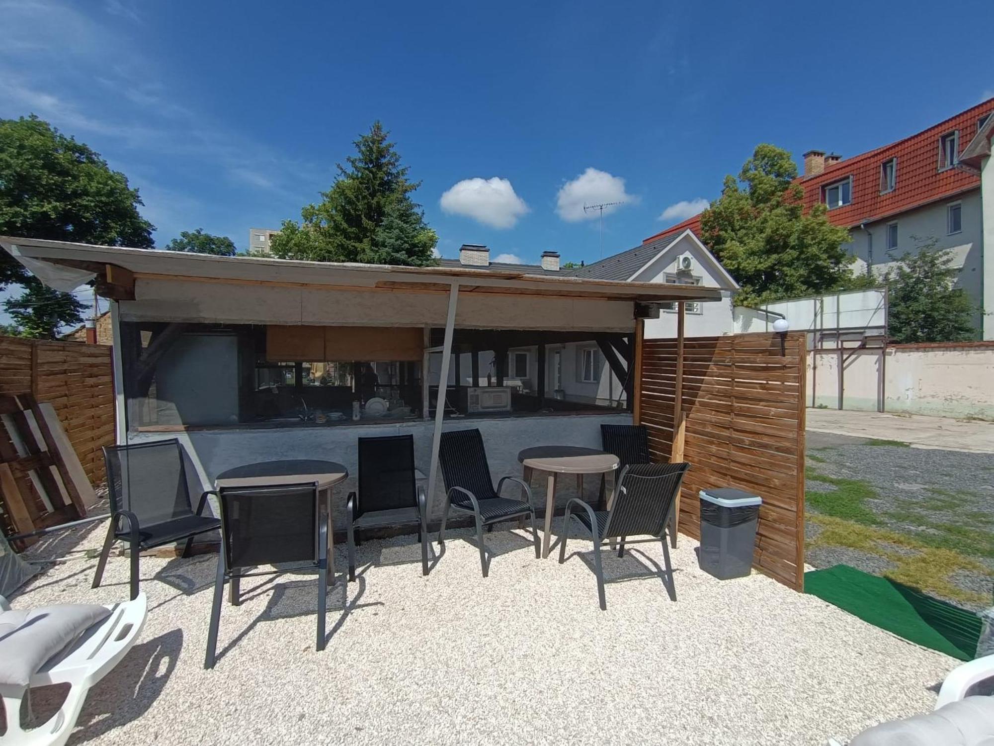 Borostyan Panzio Bed and Breakfast Debrecen Buitenkant foto