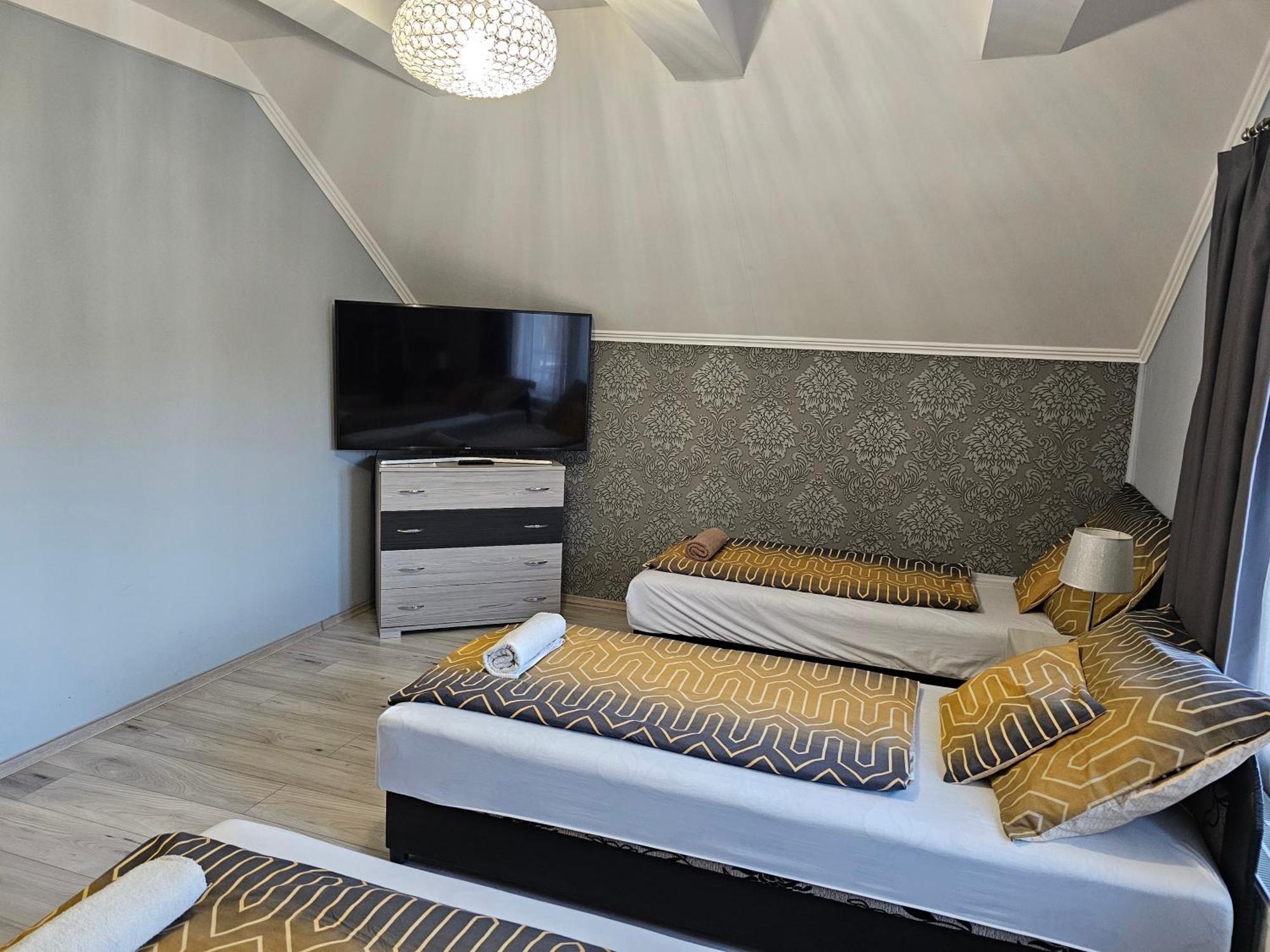 Borostyan Panzio Bed and Breakfast Debrecen Buitenkant foto