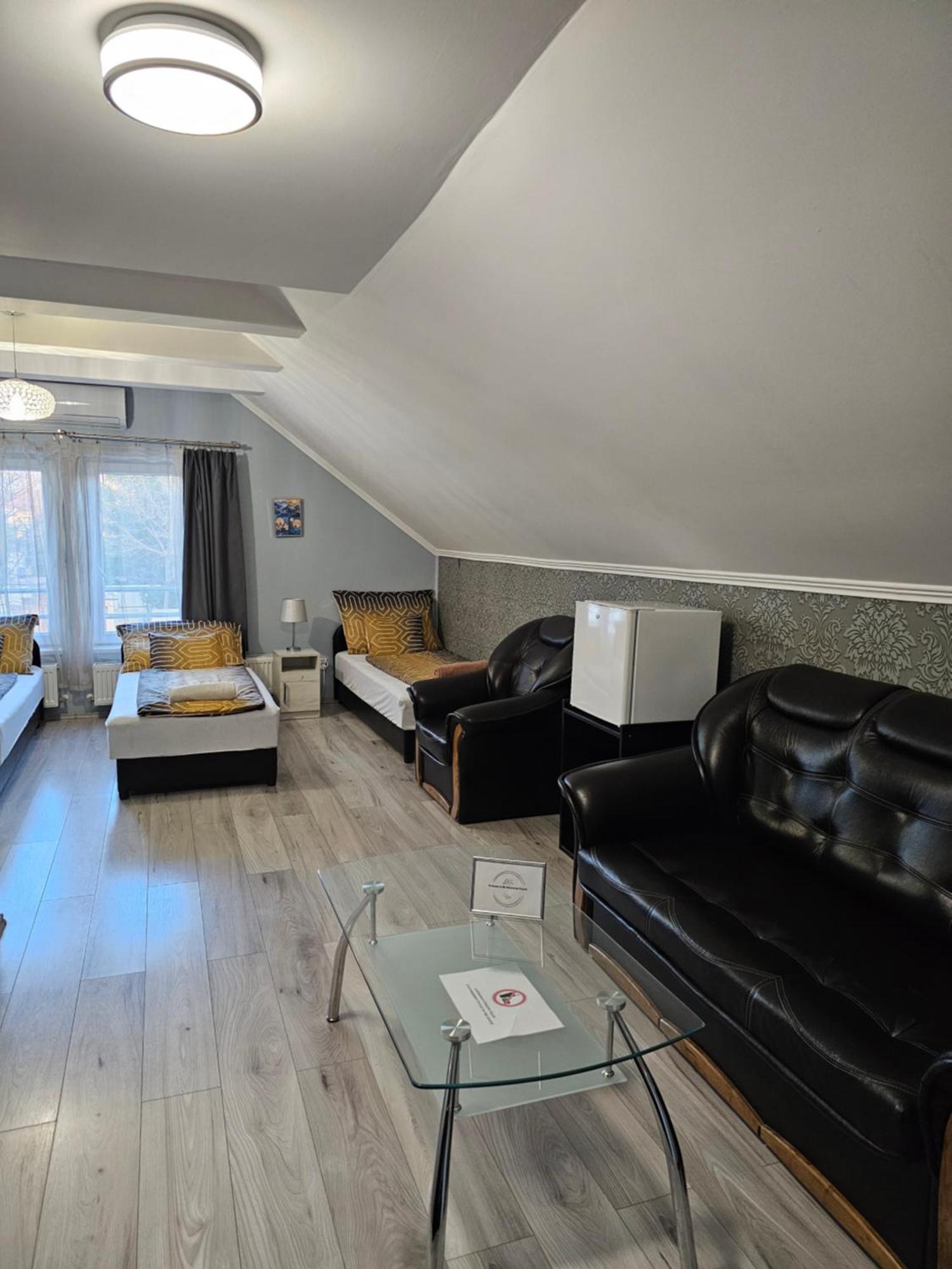 Borostyan Panzio Bed and Breakfast Debrecen Buitenkant foto
